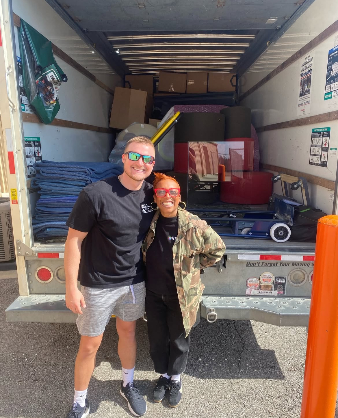 Local moving team