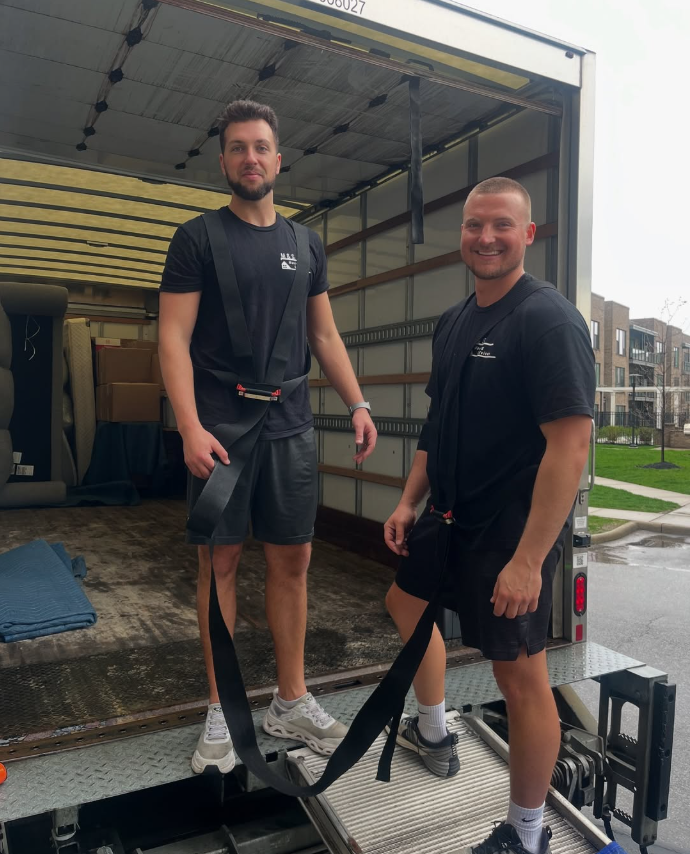 Loading and unloading crew